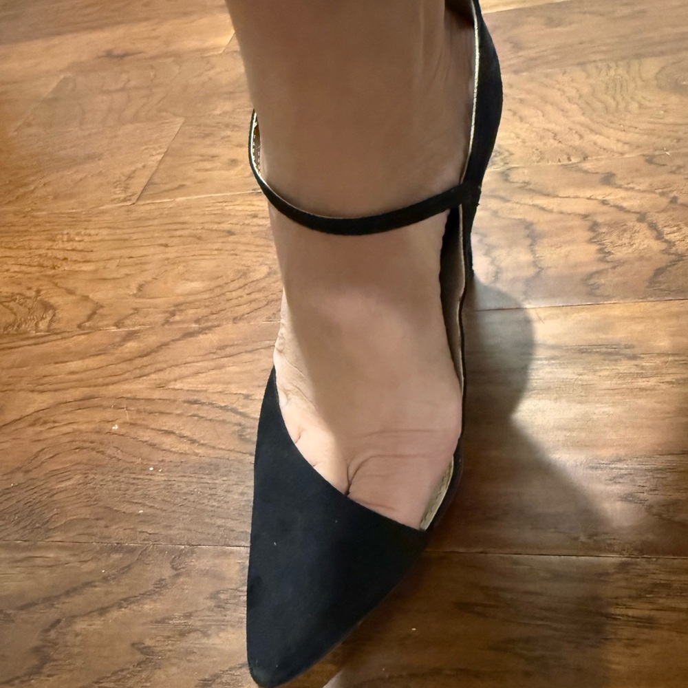 MIA Black Pointed Toe Heels - Picture 2 of 8
